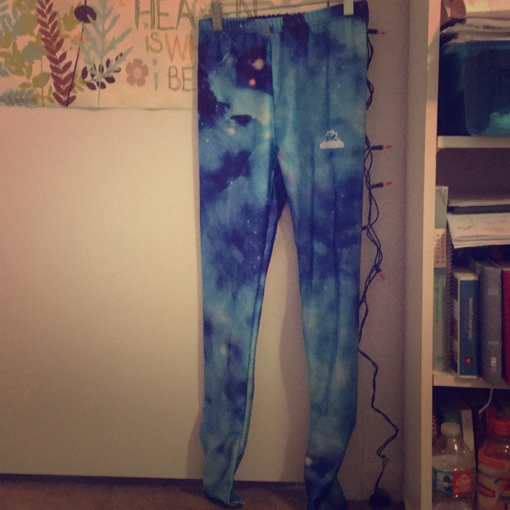 Star lotus leggings- never worn